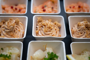 Livraison de plateaux repas de traiteur autour de Montluel